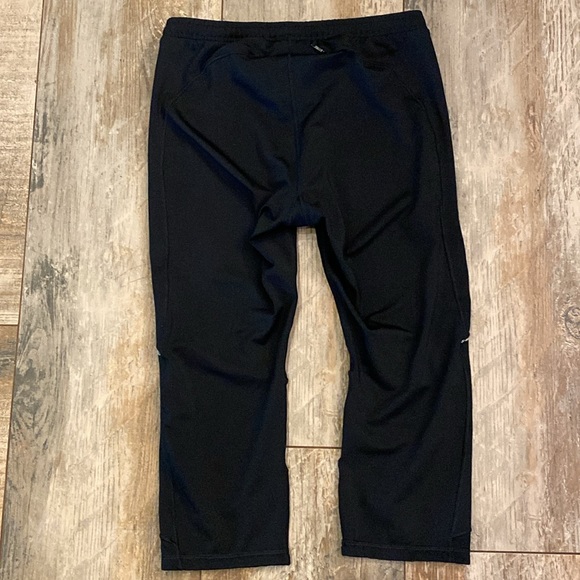 Brooks Equilibrium Technology Running Capris Women Size Medium - Picture 6 of 6